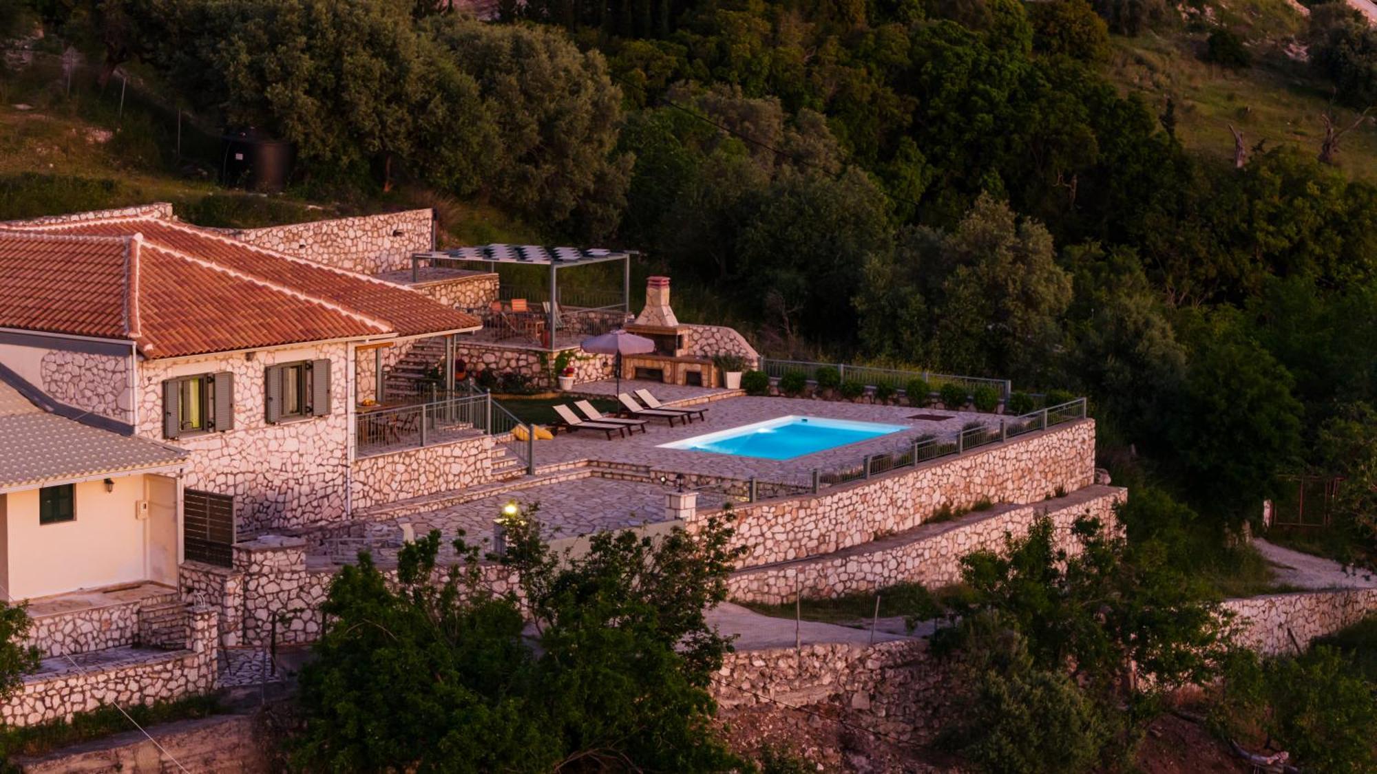 Villa Aurora Athanion Exterior photo